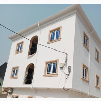 3bdrm Block of Flats in Victory Estate, Ago Palace for rent