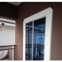 Tower Frameless Window
