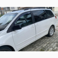 Toyota Sienna LE 7 Passenger 2010 White