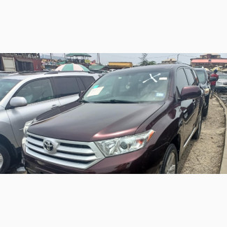 Toyota Highlander Limited 3.5L 2WD 2013 Red
