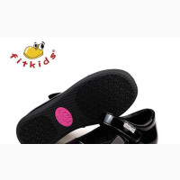 Fits Kids School Shoe