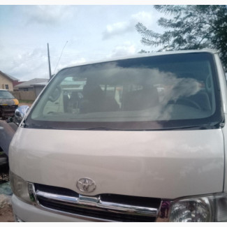 Toyota Grand HiAce 2010 White