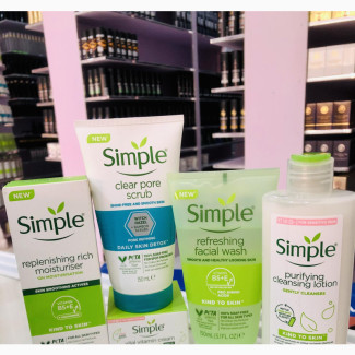 Simple 5 in 1 Set With Purifying Cleansing Lotion