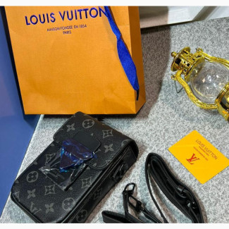 Luxury Louis Vuitton Designers Side Bag - Brand New