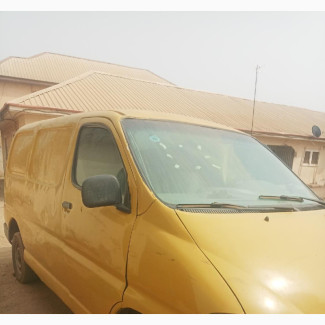 Toyota HiAce 1998 Yellow