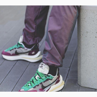 Nike X Sacai Vaporwaffle Villian Red Neptune Green Sneakers