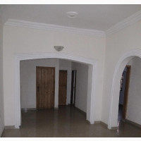 2bdrm Apartment in Allan Balogun Estate, Agungi for rent