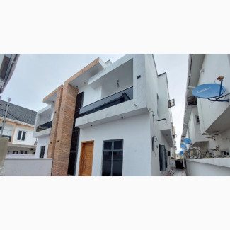 Newly built 4bdrm Duplex in Chevron for rent