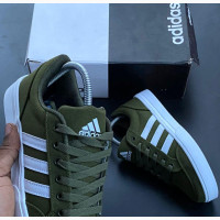 Sneakers in Lekki