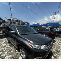 Toyota Highlander SE 2010 Gray