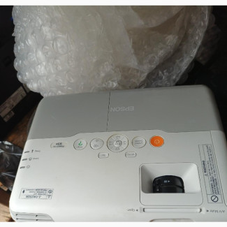 Outdoor Projector (EPSON)UK USED in Ikeja and Outside Lagos