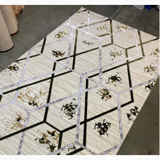 Interior Quality Center Rug Available in 8/11