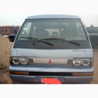 Mitsubishi L300 2001 Blue