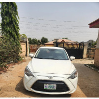 Toyota Yaris SE Hatchback 5dr 2016 White