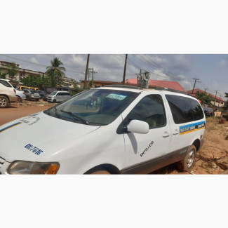 Toyota Grand HiAce 2003 White