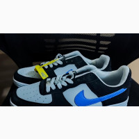 Stylish Black and White Nike Air Sneakers for Men