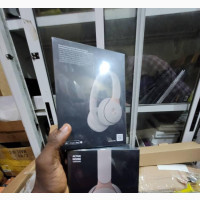 Apple Beats Solo Pro