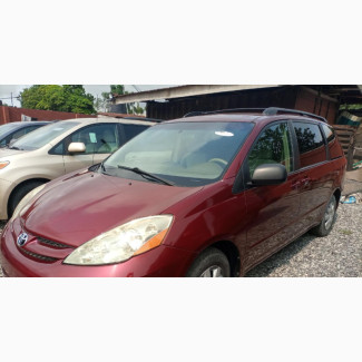 Toyota Sienna LE 8 Passenger 2010 Red