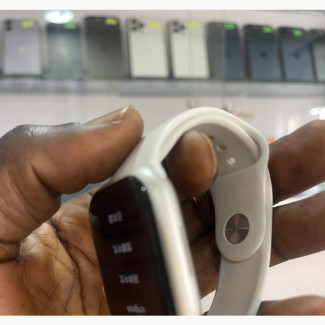 Apple Watch Series 7, 4