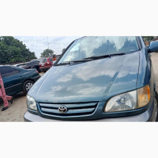 Toyota Sienna LE 2002 Blue