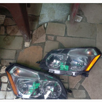 Pontiac Vibe Headl Set 2010
