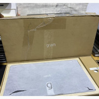 LG Gram 15.6 Ultrabook 32GB Intel Core i7 SSD 2T