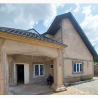 3bdrm Bungalow in Ologuneru Ibadan for sale