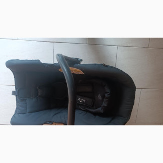 Jole Baby Car Seat/Carrier - Neatly Used