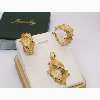Stylish Earring and Pendant Set for Women