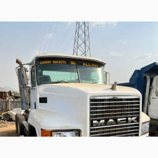 Mack CH Trailer Head - Injector Engine, Double Axle