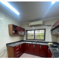 3bdrm Townhouse / Terrace in Awolowo Road for rent