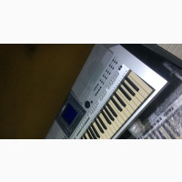 Yamaha PSR-S700 Arranger Workstation Keyboard