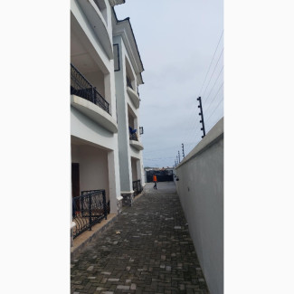 3bdrm Apartment in Okun Ajah, Lafiaji for Rent