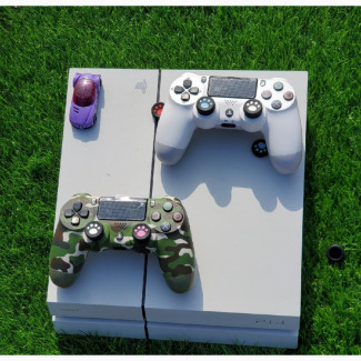 PS4, 1 Pad Installed Games