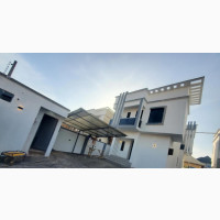 4bdrm Duplex in Oshimili South for Sale