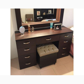 Executive Modern Dressing Mirror With Stool And Table - Home Interiors Dressers