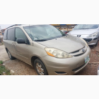 Toyota Sienna LE 4WD 2007 Gold