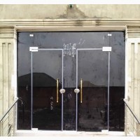Frameless/Tempered Glass Doors