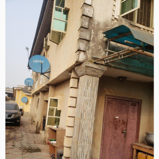 Well Renovated 2 Bedroom Flat At United Estate Alagbole Ojodu