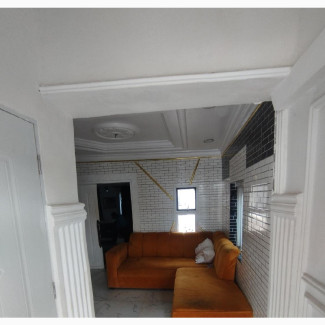 8bdrm Bungalow in New Gbagi Market, Egbeda for sale