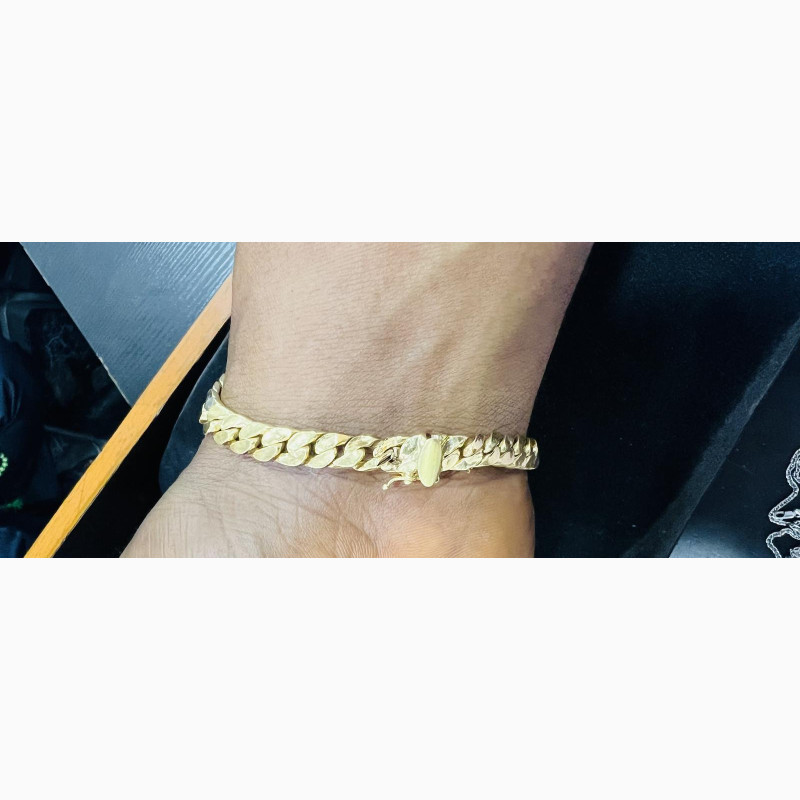 Фото 2/2. ITALY 750 Tested 18karat Solid Gold Bracelet Small Cuban Des