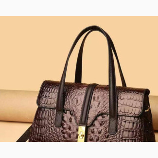 Stylish Crocodile Pattern Leather Handbags for Women - Brand New