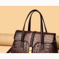 Stylish Crocodile Pattern Leather Handbags for Women - Brand New