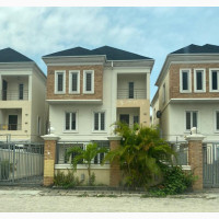 Exquisite 5 Bedroom Fully Detached for Shortlet