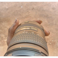 Nikkon 28-300mm Vr 3.5_5.6g Lens