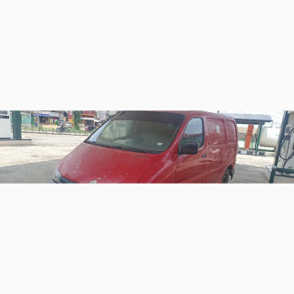 Toyota HiAce 2001 Red
