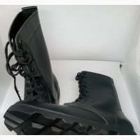 Jungle Black-boot