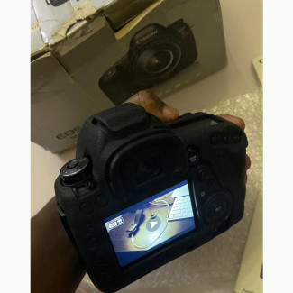 Canon 5D Mark IV - Used DSLR Camera