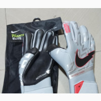 Original Goalkeeper Gloves Good Quality