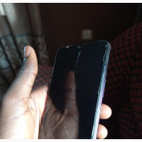 Infinix Hot 8 32 GB Purple - Used with Cracked Screen